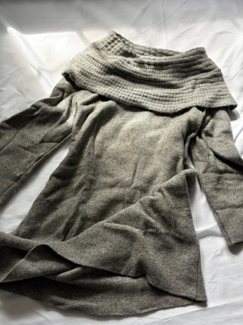 nordstrom collection | 100% cashmere grey cowl neck sweater | size xs